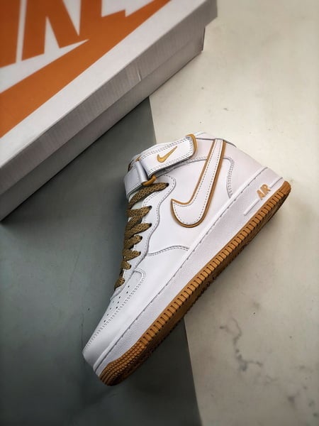 Air Force 1 07 Mid Branco Terra e Amarelo 3M - Vista 8