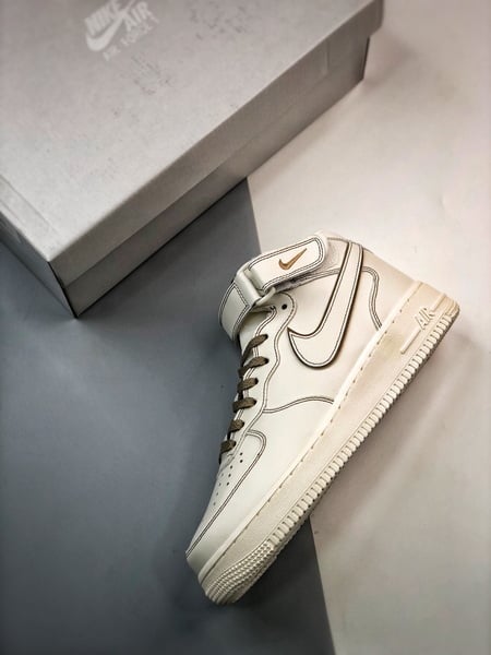 Air Force 1 07 Mid Branco e Marrom Reflexo - Vista 8
