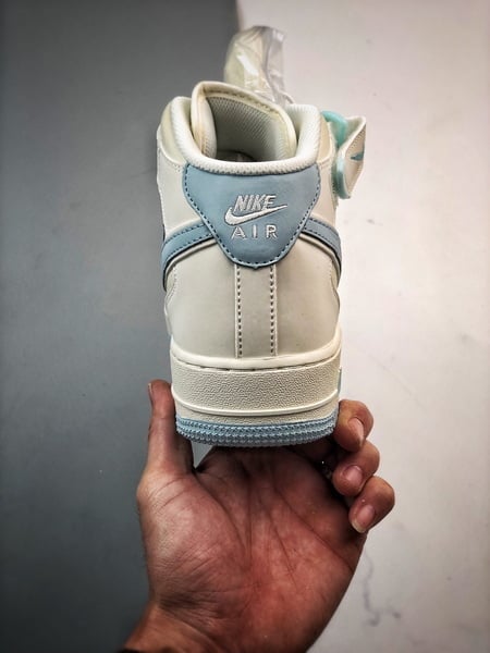 Air Force 1 07 Mid Branco e Azul 3M - Vista 3