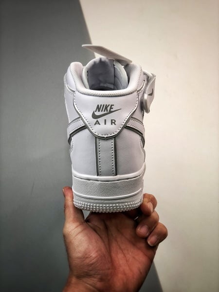 Air Force 1 07 Mid Branco e Prata 3M Reflexo - Vista 6