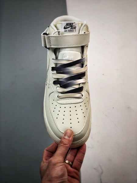 Air Force 1 07 Mid Branco e Preto - Vista 9