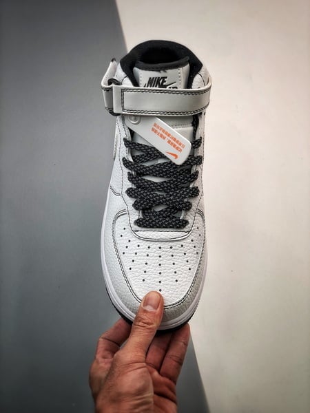 Air Force 1 07 Mid Branco e Preto - Vista 6