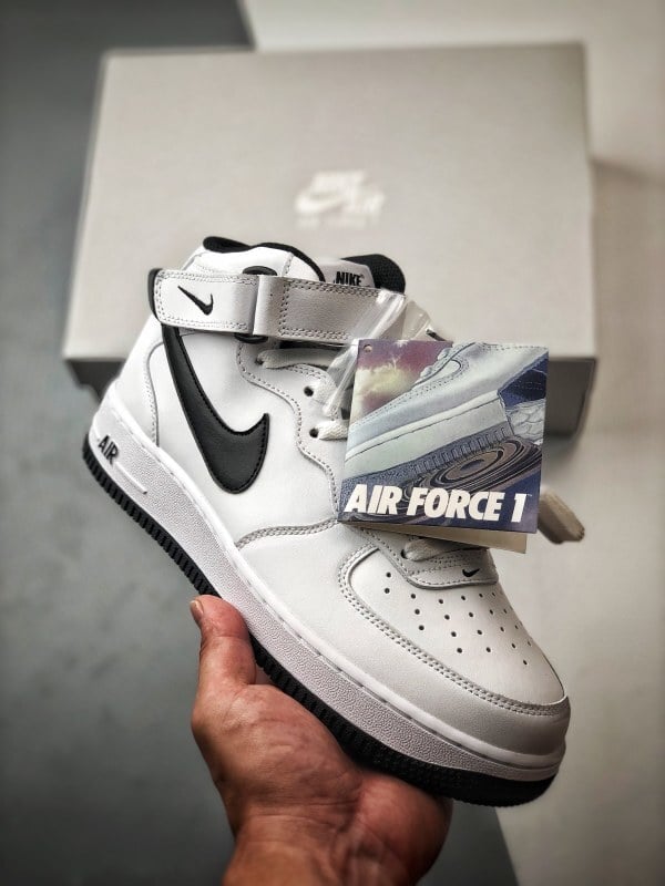 Air Force 1 07 Mid Branco e Preto