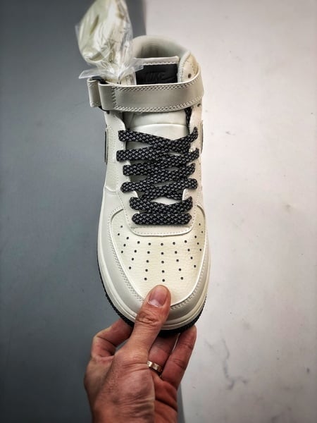 Air Force 1 07 Mid Branco e Preto3M - Vista 9
