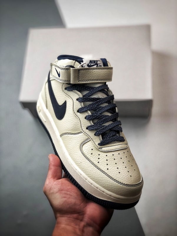 Air Force 1 07 Mid Bege e Azul Escuro - Vista 1