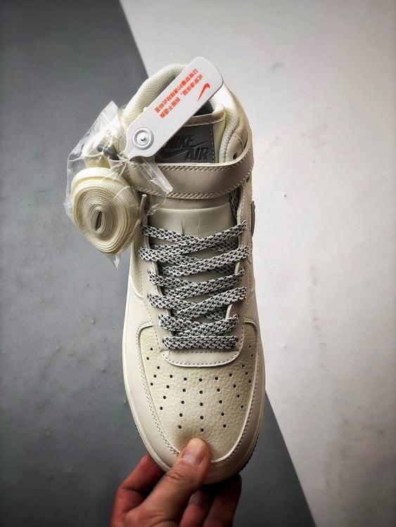 Air Force 1 07 Mid Bege Cinzento e Prata Reflexo - Vista 9