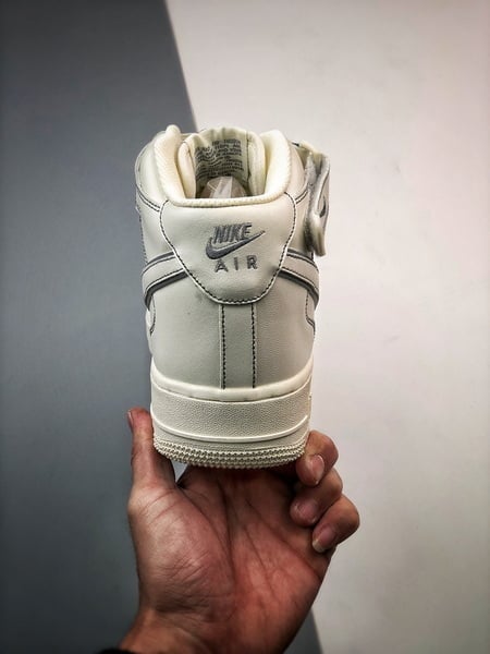 Air Force 1 07 Mid Bege Branco e Cinzento Escuro 3M Reflexo - Vista 2