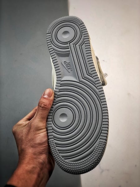 Air Force 1 07 Mid Branco e Cinzento3M - Vista 4