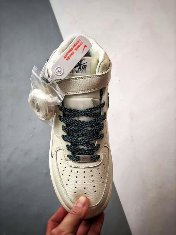 Air Force 1 07 Mid Bege e Verde Reflexo - Vista 9