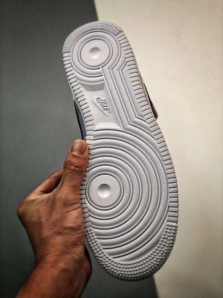 Air Force 1 07 Mid Branco e Cinzento - Vista 3