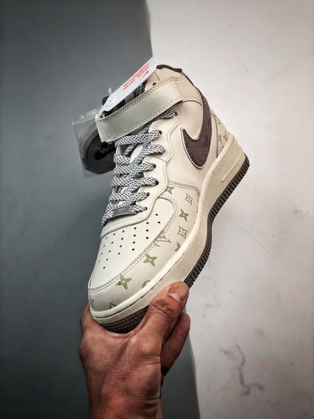 Air Force 1 07 Mid LV Branco e Cinzento Escuro Estampado - Vista 5