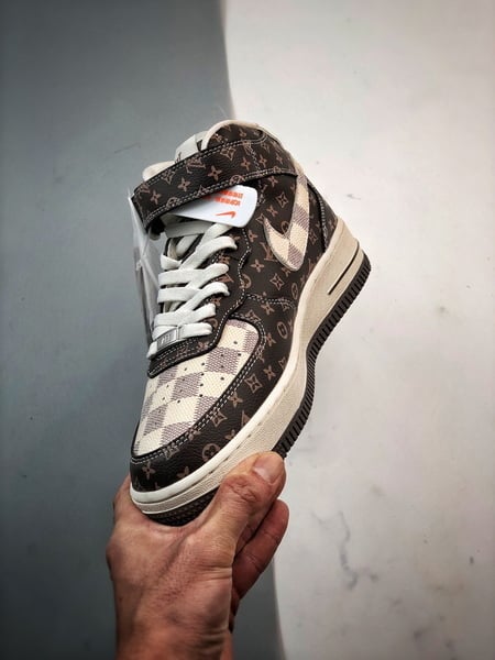 Air Force 1 07 Mid LV Bege e Marrom Estampado Completo - Vista 5