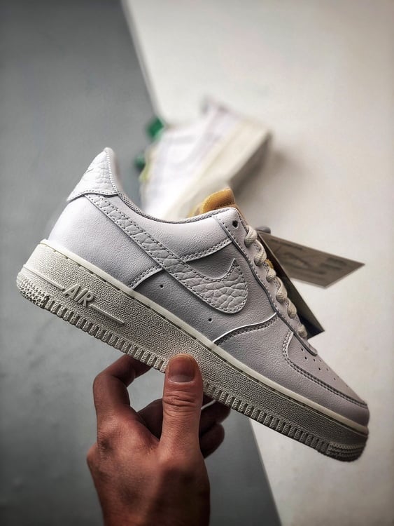 Nike Air Force 1 Low 07 LX White Onyx Bling - Vista 7