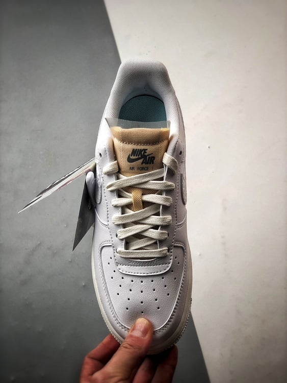 Nike Air Force 1 Low 07 LX White Onyx Bling - Vista 9