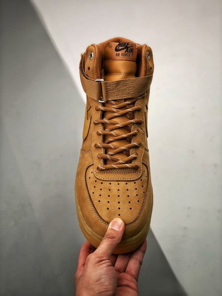 Air Force 1 High FLAX Trigo - Vista 9