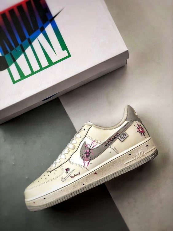 Nike Air Force 1 Low Halloween Spider - Vista 8