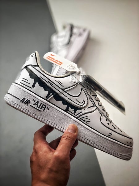 Air Force 1 Low Branco e Preto Estilo Anime - Vista 7