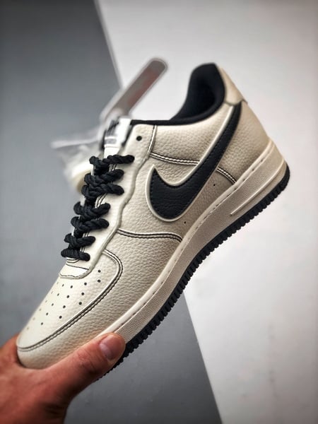 Air Force 1 Low Cinco Listras Cadarços Grossos Marfim e Preto - Vista 5