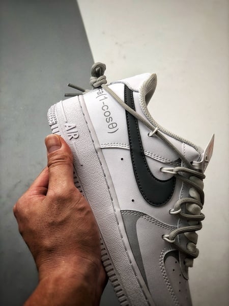 Air Force 1 Low Função Graffiti Branco e Cinza com Cadarços - Vista 2