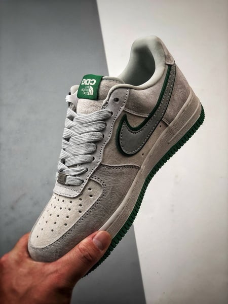 Air Force 1 Low North Face CDG Cinza e Verde - Vista 5