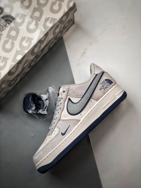 Air Force 1 Low North Face x CDG Cinzento e Azul - Vista 8