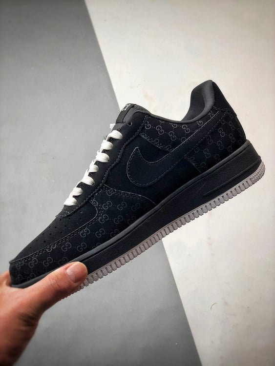 Nike Air Force 1 Low Gucci Camurça Preta - Vista 5