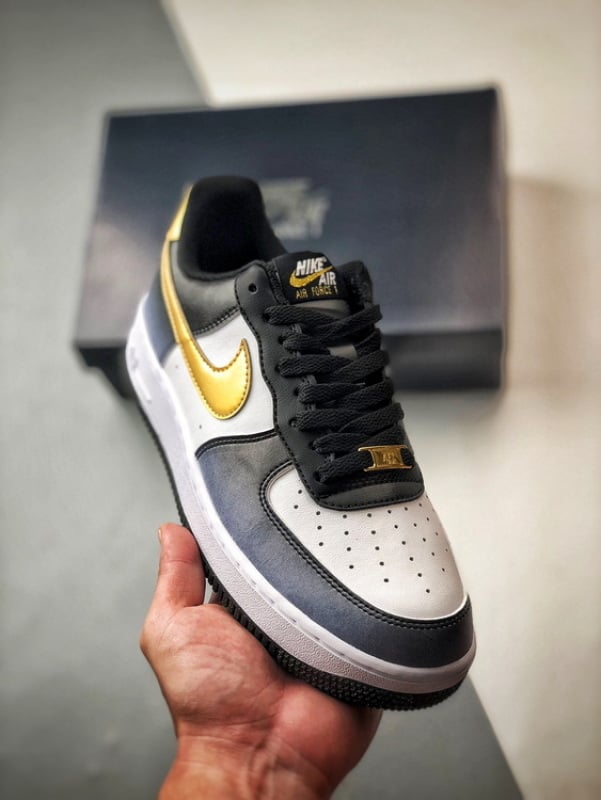 Nike Air Force 1 Low Azul e Dourado