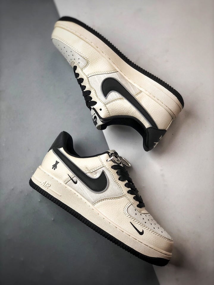 Nike Air Force 1 Low Violent Bear Branco e Preto - Vista 6