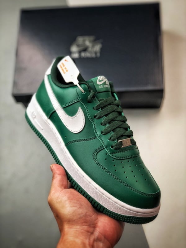Air Force 1 Low Verde Escuro e Branco