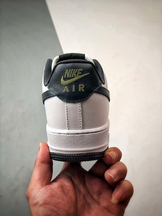 Air Force 1 Low Branco e Verde Escuro - Vista 3