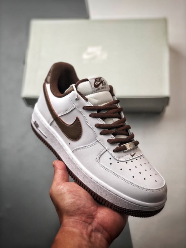 Air Force 1 Low Branco e Marrom - Vista 1