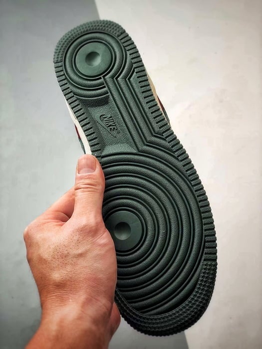 Air Force 1 Low Branco, Castanho e Verde - Vista 4