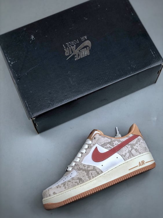 Air Force 1 Low Ano da Cobra Branco e Castanho - Vista 8