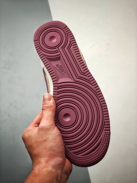 Air Force 1 Low Akira Rosa Camurça - Vista 4