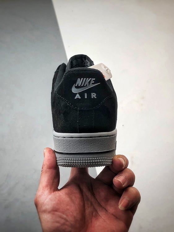 Air Force 1 Low Preto e Cinzento com Mini Gancho - Vista 3