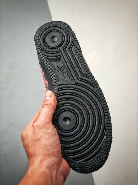 Air Force 1 Low Black Sugar Girl Preto e Rosa com Cordões - Vista 4