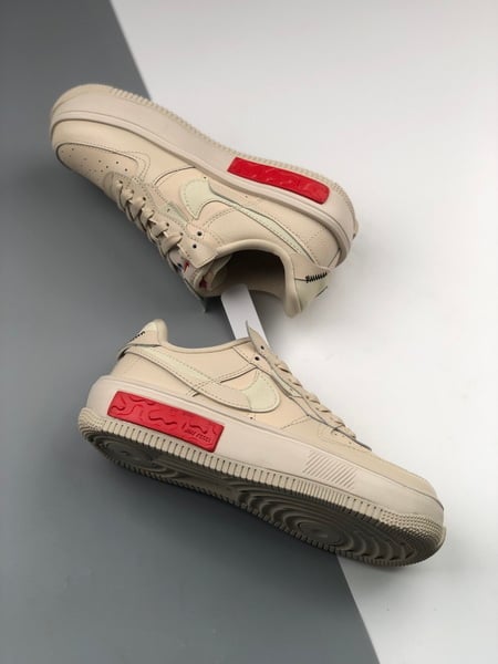 Air Force 1 Low Fontanka Bege e Vermelho - Vista 7