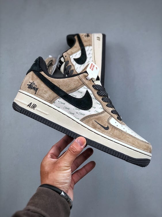 Nike Air Force 1 Low 07 x Stussy - Vista 7