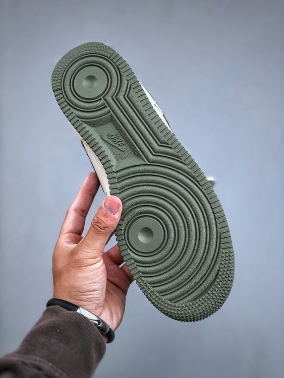 Nike Air Force 1 Low 07 x Travis Scott - Vista 3