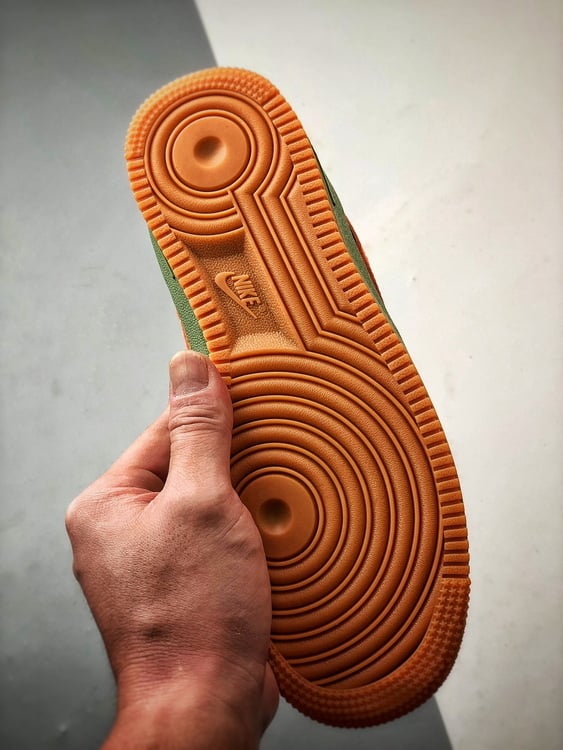 Nike Air Force 1 Low Premium Verde e Laranja - Vista 4