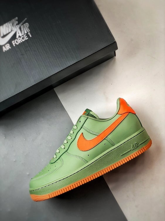 Nike Air Force 1 Low Premium Verde e Laranja - Vista 8