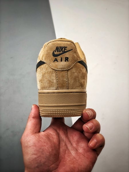 Air Force 1 Low 'By You' Trigo e Preto - Vista 3