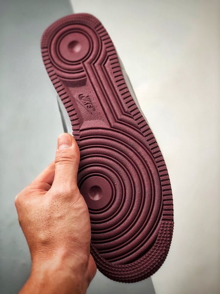 Air Force 1 Low 'By You' Goku Cinza, Vermelho e Dourado - Vista 4