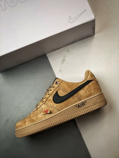 Air Force 1 Low _By You_ Coração Marrom e Preto em Camurça - Vista 8