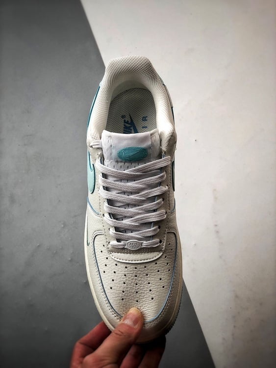 Nike Air Force 1 Low 'By You' Bege Gelo - Vista 9