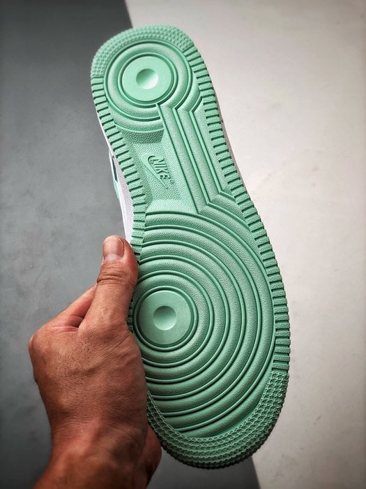 Air Force 1 Low 'By You' Versace Branco e Verde - Vista 4