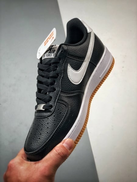 Air Force 1 Low 'By You' Preto e Branco Solado Raw - Vista 6
