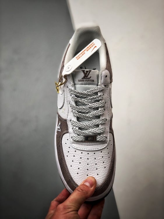 Air Force 1 Low 'By You' LV Branco, Castanho e Denim - Vista 9