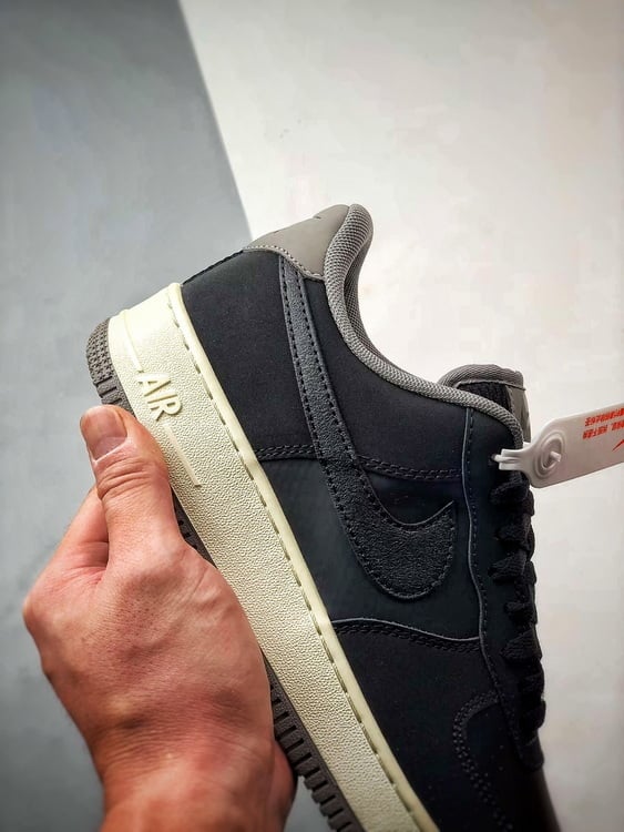 Air Force 1 Low 'Dark Pewter' Preto - Vista 3