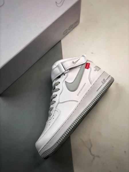 Air Force 1 Mid By You SupBranco e Cinzento - Vista 8